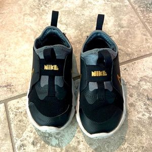 Kids' Flex Runner 2 Slip-On Running Shoe Toddler Size 9